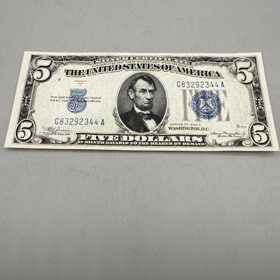 LOT 32: Five Dollar Silver Certificates (5) Series 1934 A