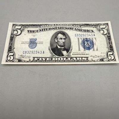 LOT 32: Five Dollar Silver Certificates (5) Series 1934 A