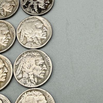 LOT 42: Antique / Vintage US Coins Buffalo Nickels (45)