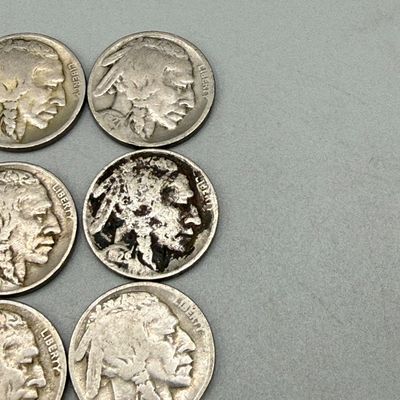 LOT 42: Antique / Vintage US Coins Buffalo Nickels (45)