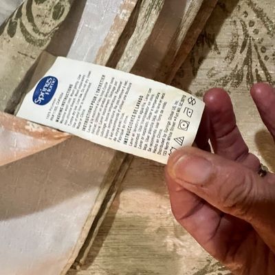 Bath Towels, Rugs & Shower Curtains (LC-RG)