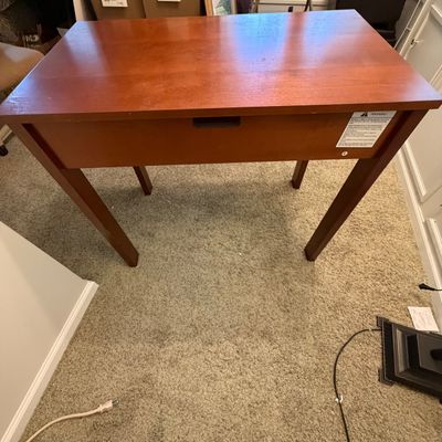 Sleek Modern Wooden Desk (O-BC)