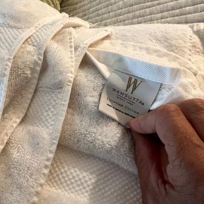 Bath Towels, Rugs & Shower Curtains (LC-RG)