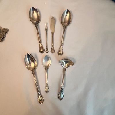 Sterling Gorham ‘Chantilly’ Flatware for 8+ Person (DR-RG)