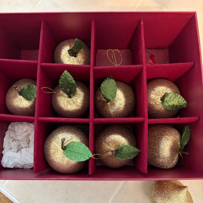 Danbury Mint, Biltmore Estate and More Christmas Ornaments (O-BC)