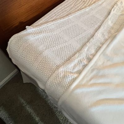 Cuddle Duds, Primaloft & More Queen/King Quilts & Blankets (P-RG)