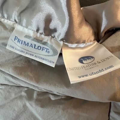 Cuddle Duds, Primaloft & More Queen/King Quilts & Blankets (P-RG)