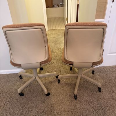 Steelcase Swivel Desk Chairs (O-BC)