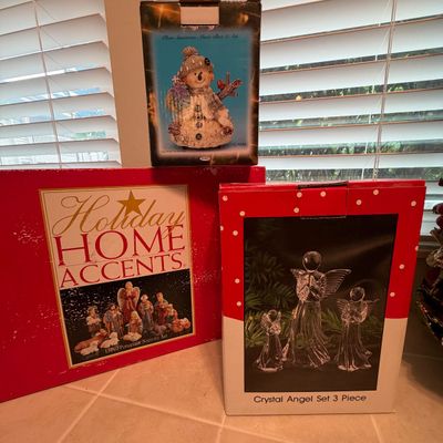 Lenox, Home Accents and More Christmas (O-BC)