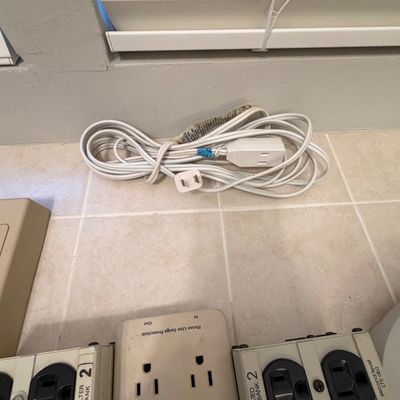 Kinkoo, Surge Arrest and More Power Strips and Surge Protectors (O-BC)