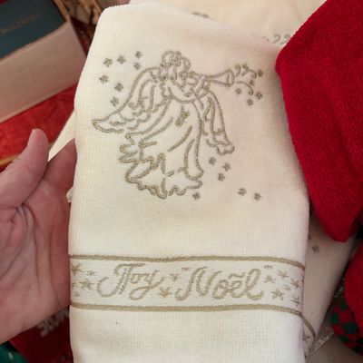 Lenox, Home Accents and More Christmas (O-BC)