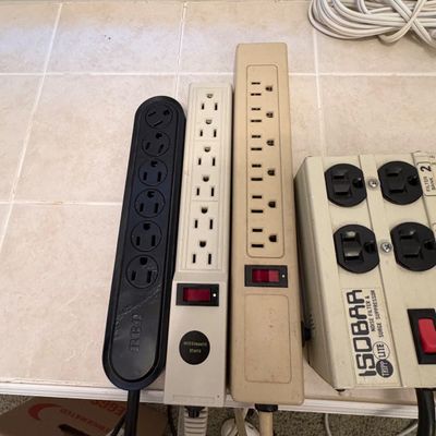 Kinkoo, Surge Arrest and More Power Strips and Surge Protectors (O-BC)
