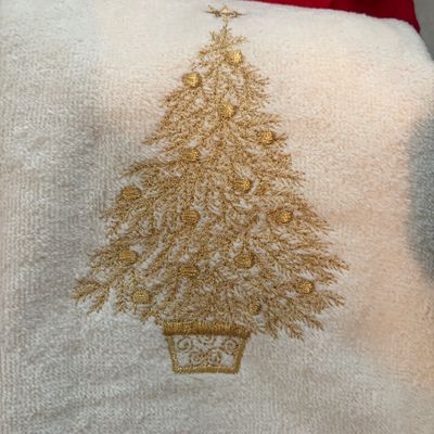 Lenox, Home Accents and More Christmas (O-BC)
