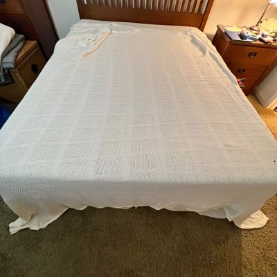 Cuddle Duds, Primaloft & More Queen/King Quilts & Blankets (P-RG)