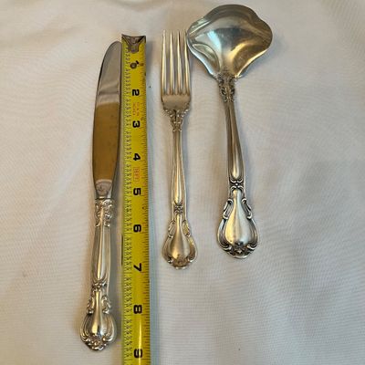 Sterling Gorham ‘Chantilly’ Flatware for 8+ Person (DR-RG)