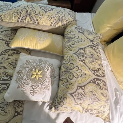 Queen Sized Madison Park Bedding & More (P-RG)