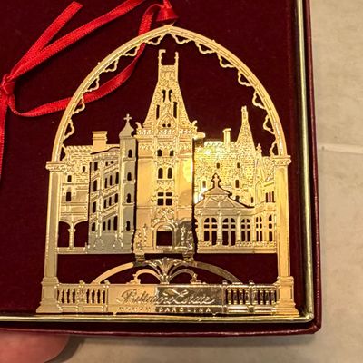 Danbury Mint, Biltmore Estate and More Christmas Ornaments (O-BC)