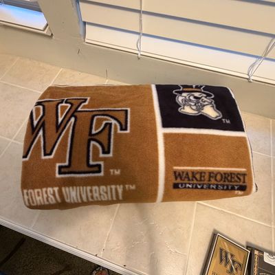 Wake Forest Memorabilia (O-BC)