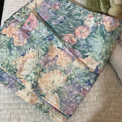 Bath Towels, Rugs & Shower Curtains (LC-RG)