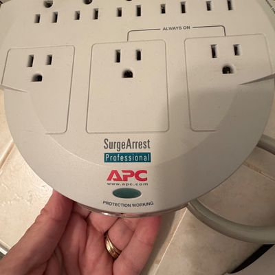 Kinkoo, Surge Arrest and More Power Strips and Surge Protectors (O-BC)