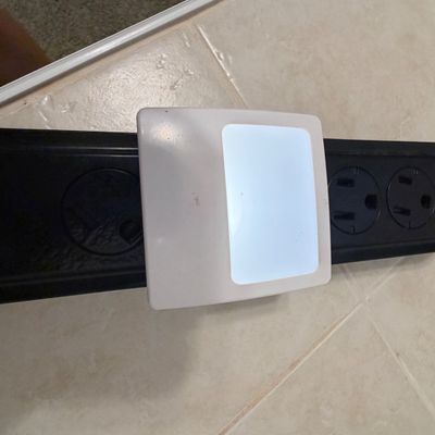 Kinkoo, Surge Arrest and More Power Strips and Surge Protectors (O-BC)
