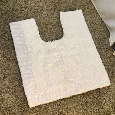 Bath Towels, Rugs & Shower Curtains (LC-RG)