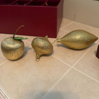 Danbury Mint, Biltmore Estate and More Christmas Ornaments (O-BC)