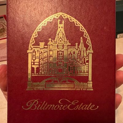 Danbury Mint, Biltmore Estate and More Christmas Ornaments (O-BC)