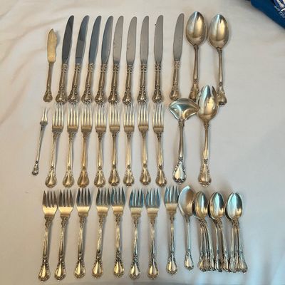 Sterling Gorham ‘Chantilly’ Flatware for 8+ Person (DR-RG)