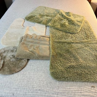 Bath Towels, Rugs & Shower Curtains (LC-RG)
