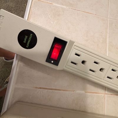 Kinkoo, Surge Arrest and More Power Strips and Surge Protectors (O-BC)