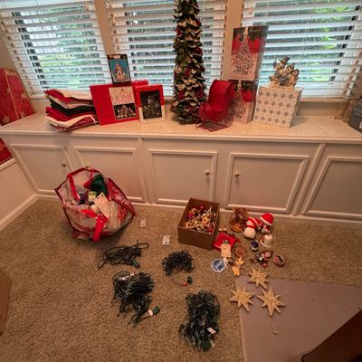 Lenox, Home Accents and More Christmas (O-BC)