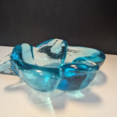 Mid Century Art Glass Turquoise Aqua Blue Glass Leaf Shaped Cigar Ashtray