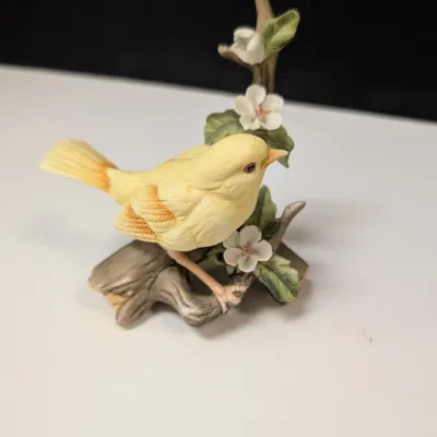 Pair Of Robin Figurines, 1 Robin Is By Andrea & Canary Figurine