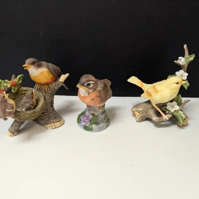 Pair Of Robin Figurines, 1 Robin Is By Andrea & Canary Figurine