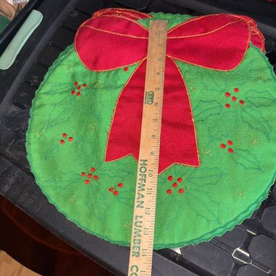Sale Photo Thumbnail #234: 1970's Wreath Christmas Dinner Placements (4)