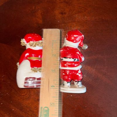 Sale Photo Thumbnail #185: Ceramic - Spaghetti Santa Claus Figurers (2)