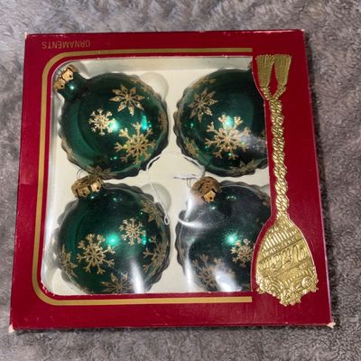 Sale Photo Thumbnail #78: Emerald Green & Gold Glass Victorian Style Christmas Bulbs (4)