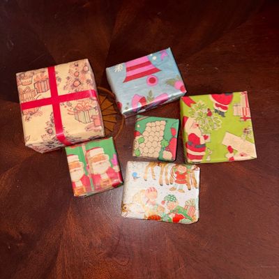 Sale Photo Thumbnail #225: Miniature Tree Faux Christmas Package Presents