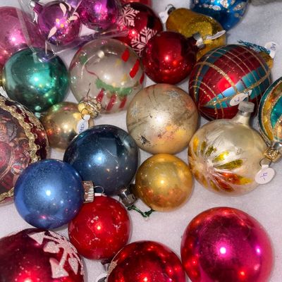 Sale Photo Thumbnail #257: Vintage Christmas Glass Bulb Ornament Lot