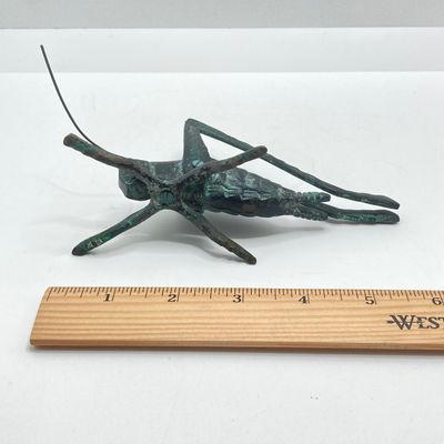 LOT 71: Stained Glass Tea Light Lamp / Light, I Godinger & Co Lidded Bowl with Cast Iron Grasshopper