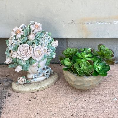 LOT 85: Assorted Patio / Outdoor Decor - Frog, Faux Plant, Jim Shore, Statues and More