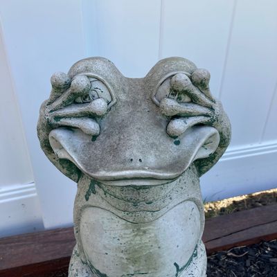 LOT 85: Assorted Patio / Outdoor Decor - Frog, Faux Plant, Jim Shore, Statues and More