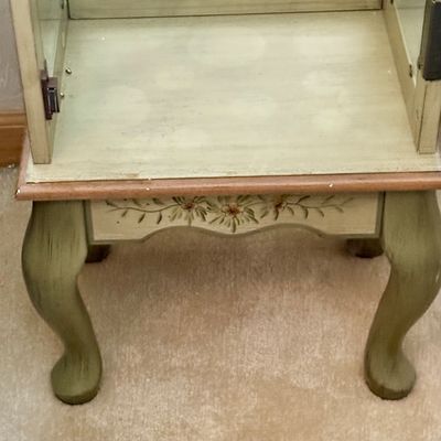 LOT 35: Hand Painted Display Wood Shelf with Mirrored Back and Glass Shelves