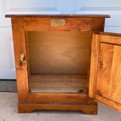 LOT 59: White Clad (Simmons Hardware Co.) End Table / Cabinet