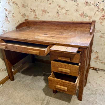 LOT 33: Antique/Vintage Wood Desk
