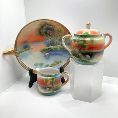 LOT 103: Beautiful Collection of Hand Painted Porcelain / China - Limoges, Nippon, Noritake Japan and More