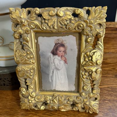 LOT 40: Vintage White Satin Glass Table Lamp with Picture and Mirror