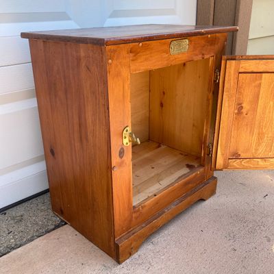 LOT 59: White Clad (Simmons Hardware Co.) End Table / Cabinet