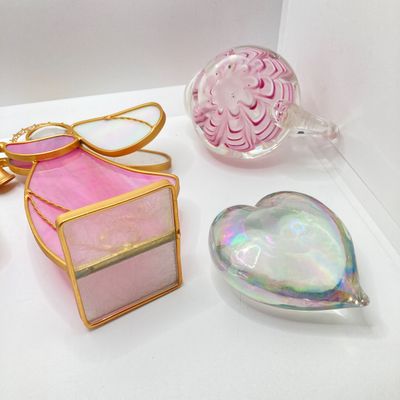 LOT 93: Colorful Art Glass - Paper Weights, Figurines and More